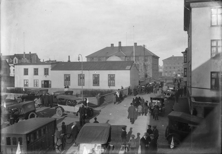 Góðtemplarahúsið (Gúttó) við Templarasund, 1923–1935.