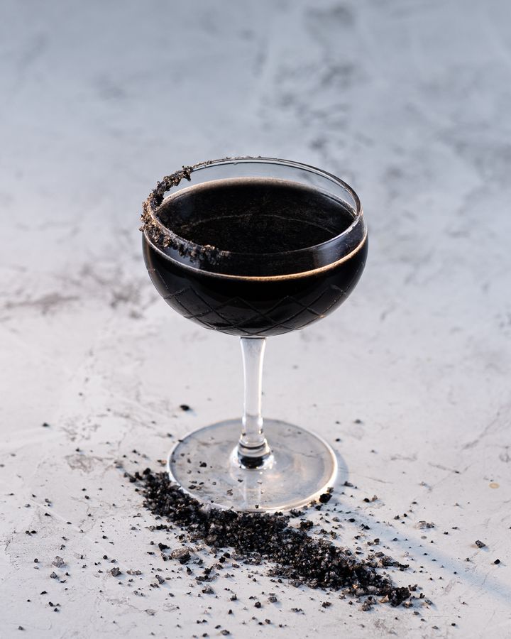Svartur súrdeigs-gimlet